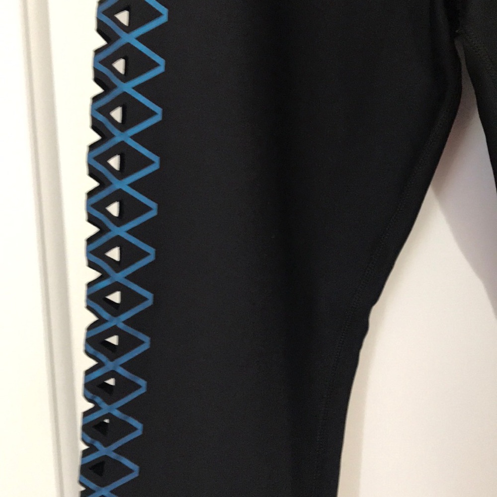 Interlace Pixelate High-Rise Performance Leggings - image 6